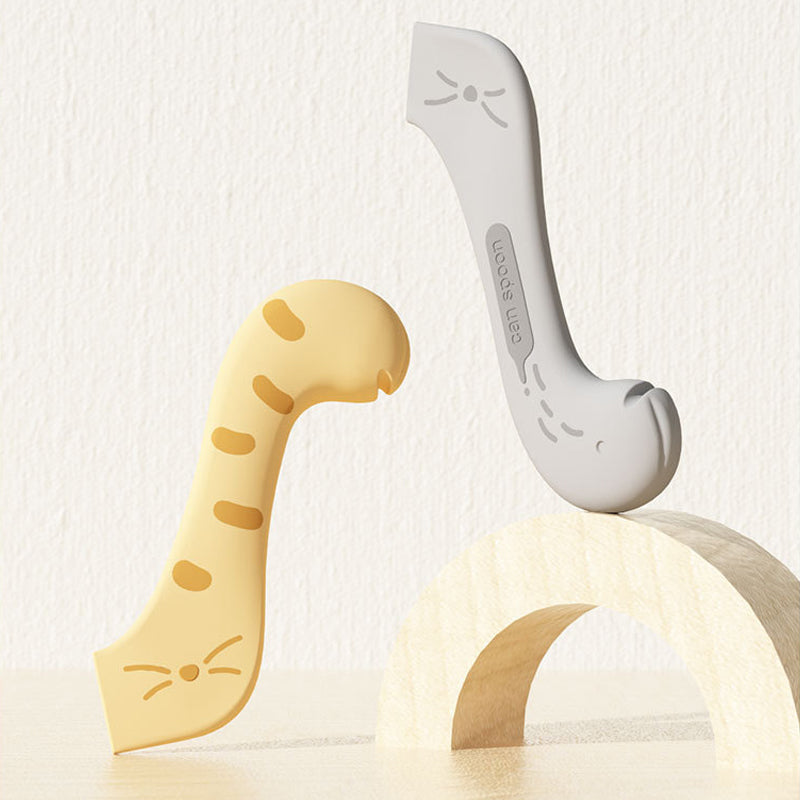 Deksel en schep voor voedsel voor huisdieren