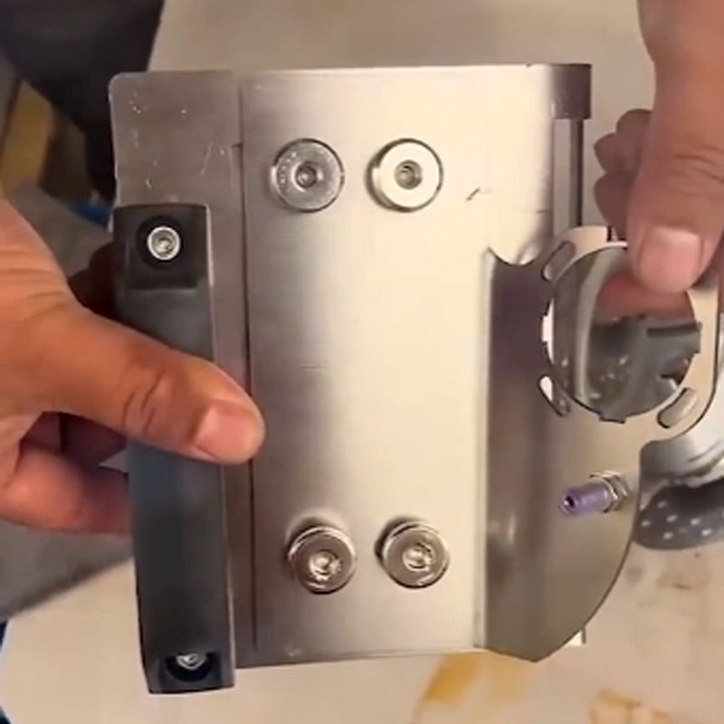 Haakse slijperstandaard voor het zagen van tegels met een afschuining van 45°