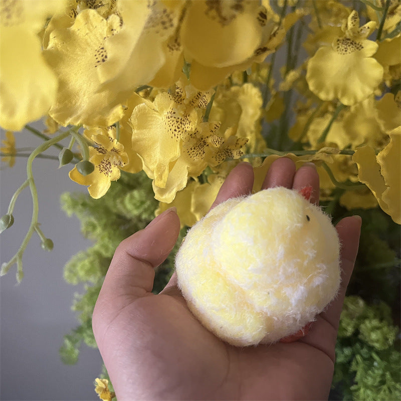 Gevlokt klein kuiken