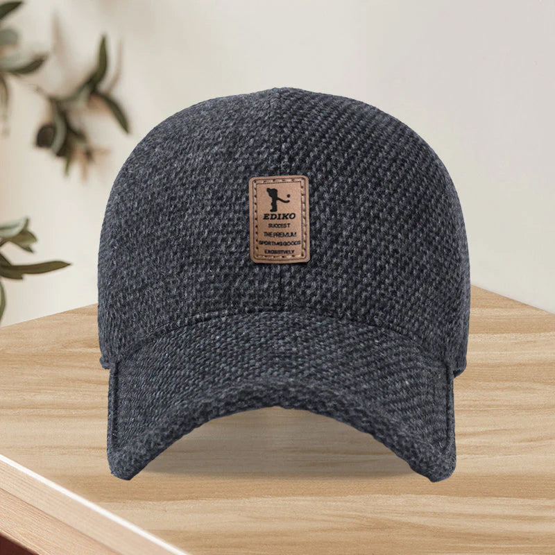 Winterbaseballpet met oorwarmers