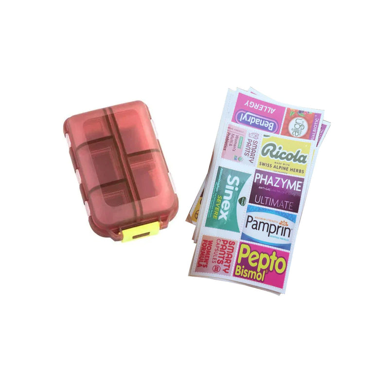 Draagbare pillenorganizer met labels