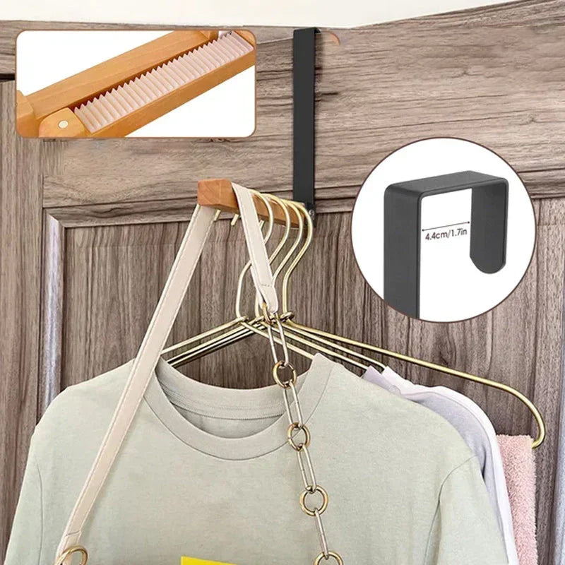 Opvouwbaar hout boven de deurhaken