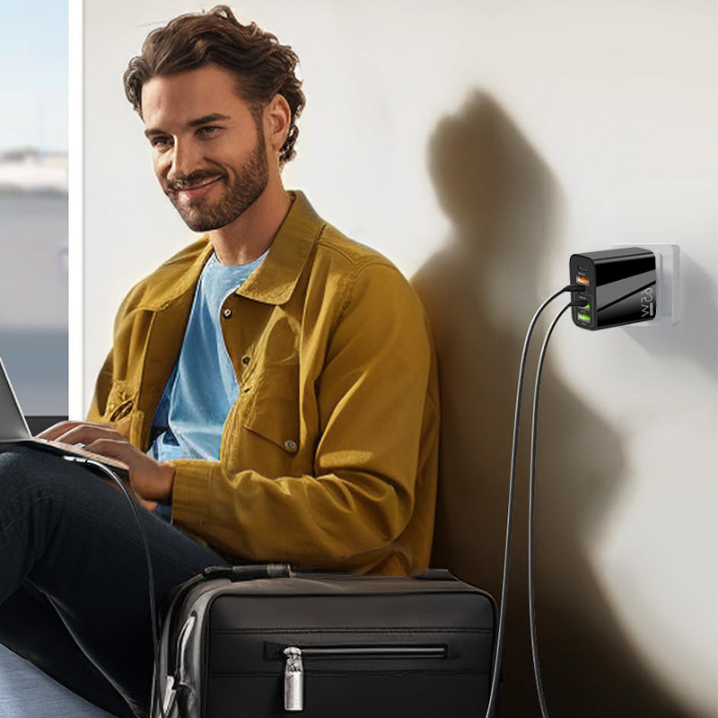 Multiport 65W Snellader Adapter