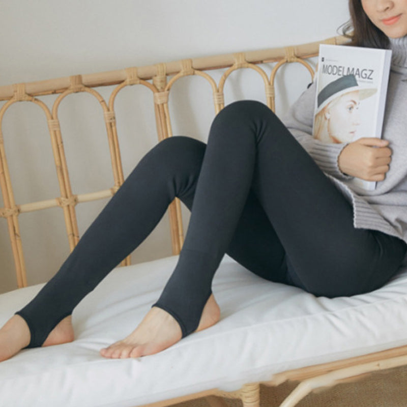 Vlekkeloze benen nep doorschijnende warme pluche gevoerde elastische panty