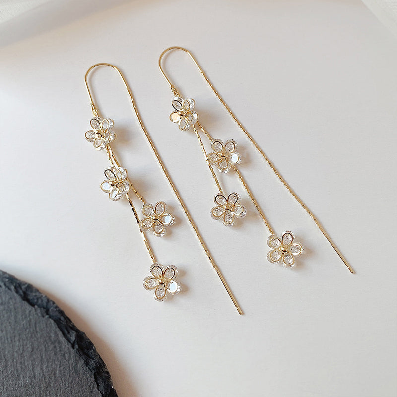 Oorbellen met zirkonia pruimenbloesem