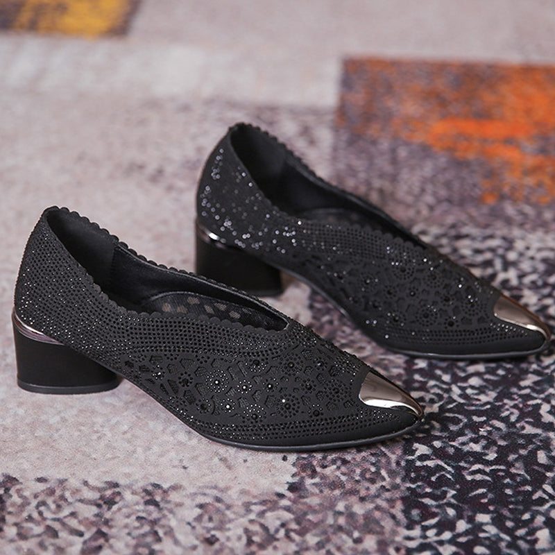 Holle mesh schoenen met spitse neus en stevige hak