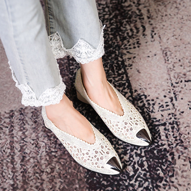 Holle mesh schoenen met spitse neus en stevige hak