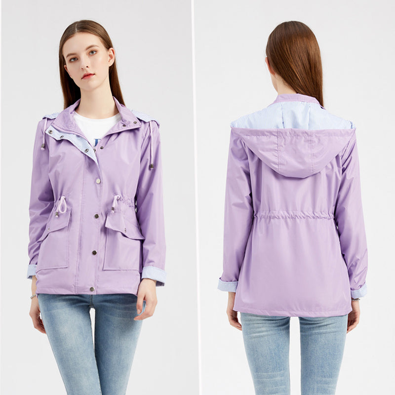 Waterdichte halflange trenchcoat met trekkoord in de taille