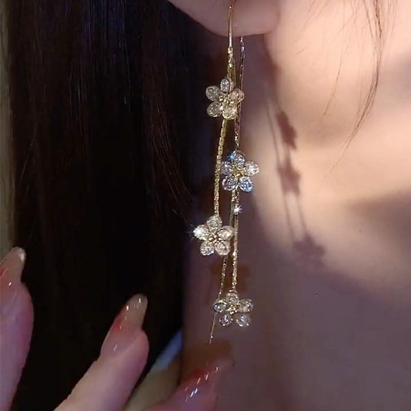 Oorbellen met zirkonia pruimenbloesem