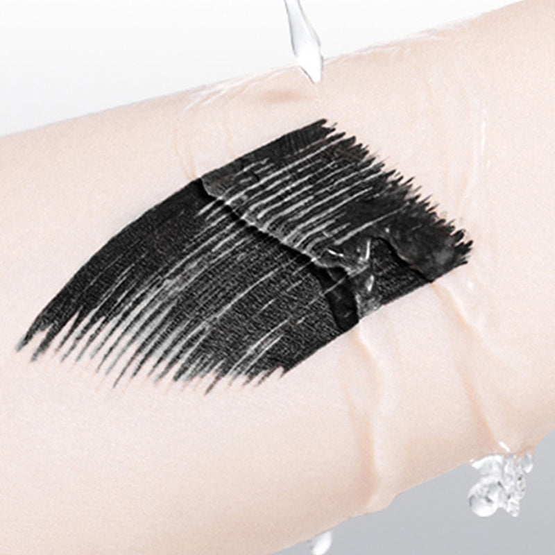 Waterproof en veegvaste mascara in metalen flessen