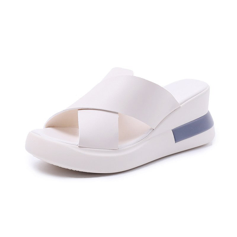 Damespantoffels en sandalen met open teen en vismond