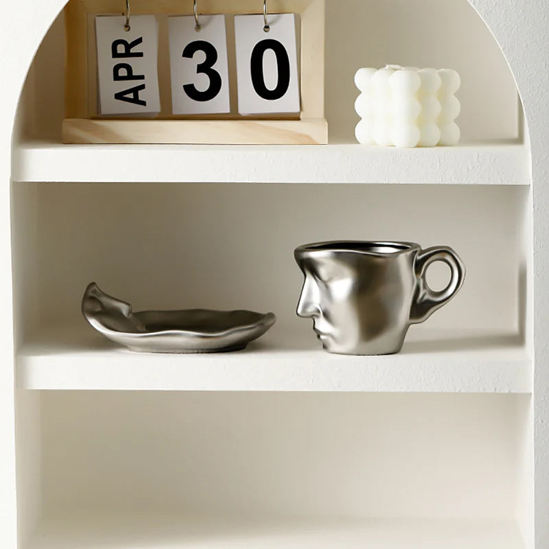 Metalen aanraken gezicht creatieve keramische kus koffiemok