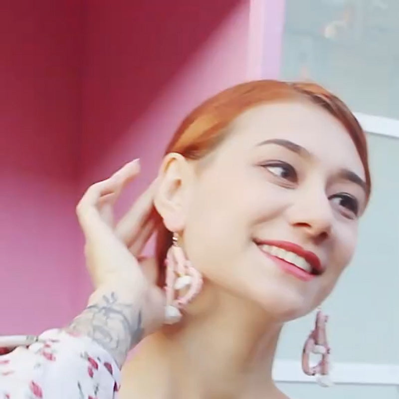 Hart met de hand geweven oorbellen