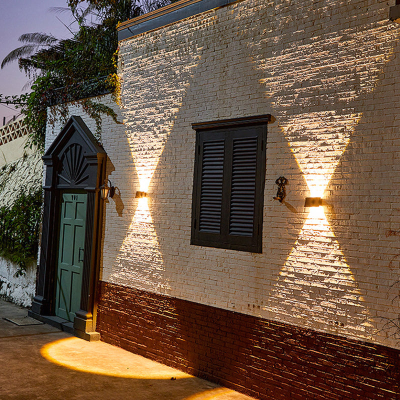 Buitenwandlamp op zonne-energie