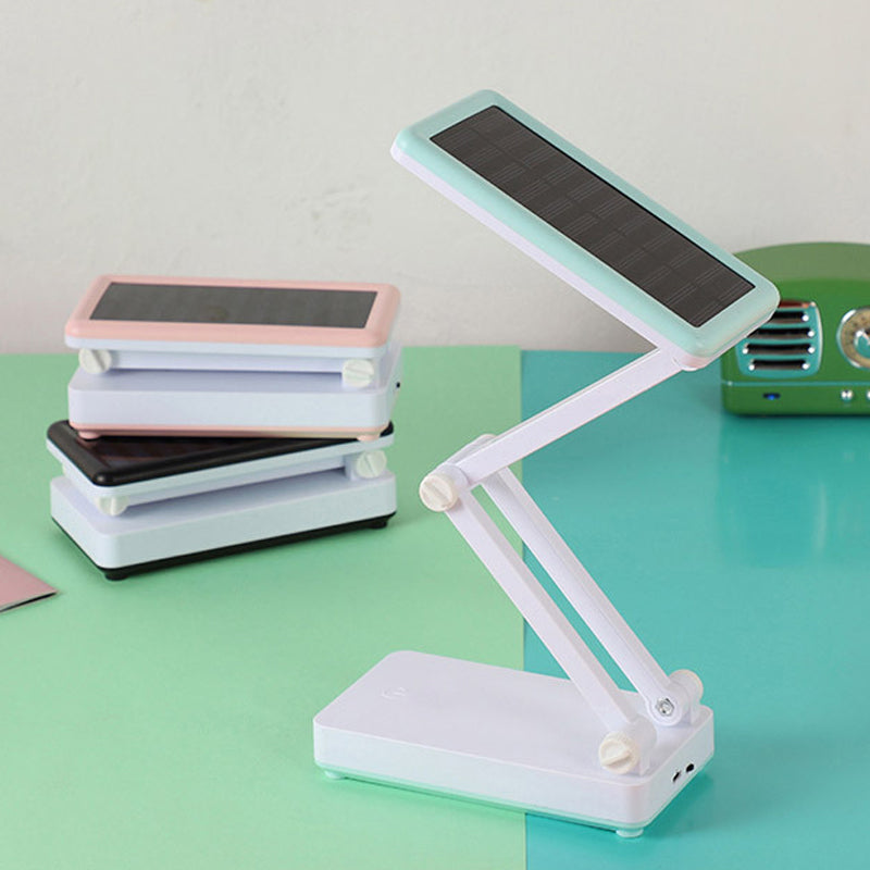 Op zonne-energie USB-oplaadbare tafellamp voor twee doeleinden