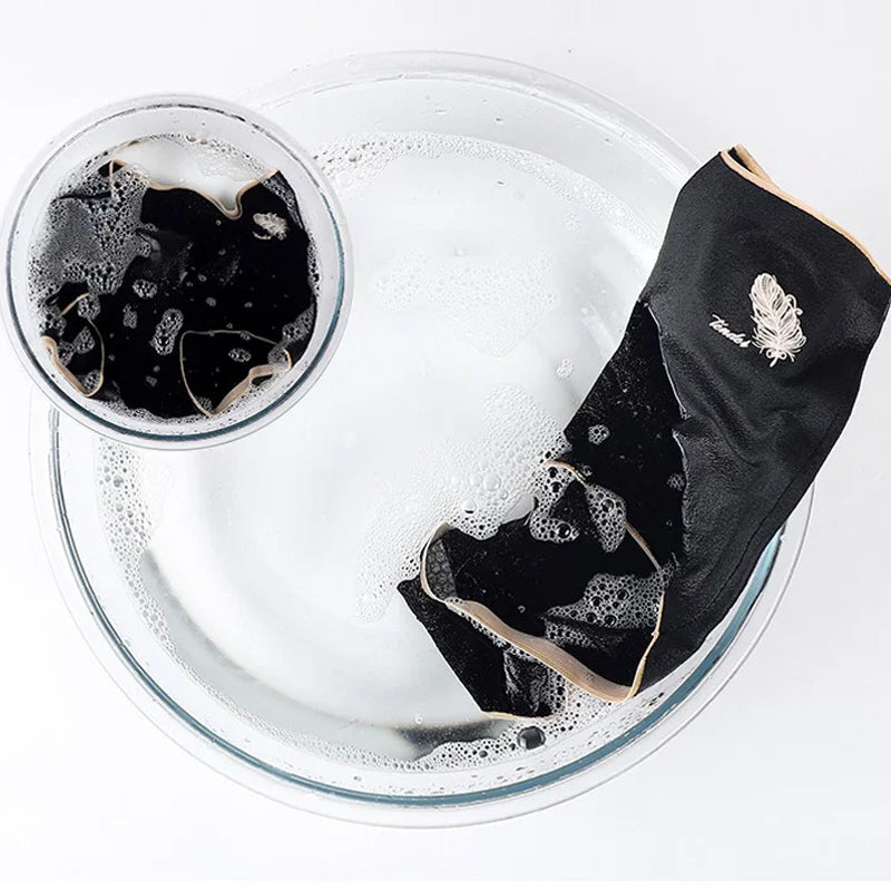 Ademende driehoekige short met hoge taille