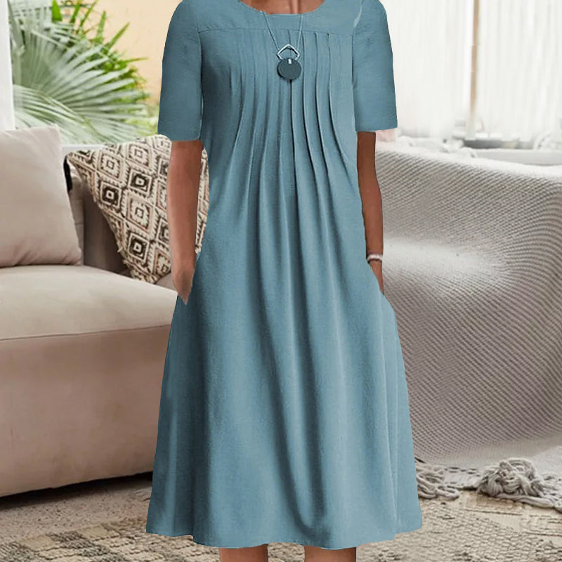 Effen geplooide jurk met ronde hals