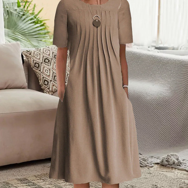 Effen geplooide jurk met ronde hals