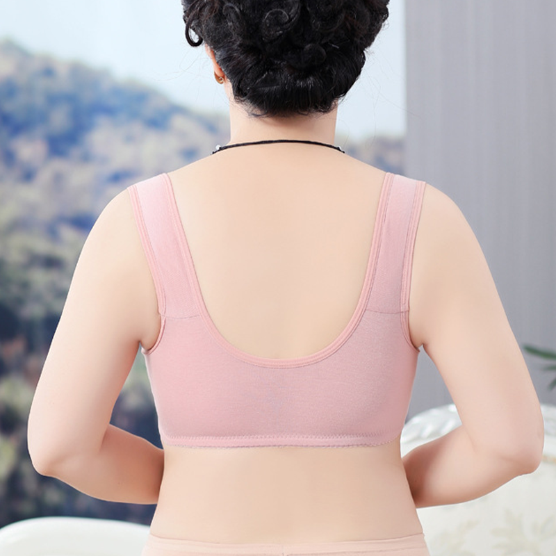 Voorknop ondergoed van middelbare leeftijd en ouderen