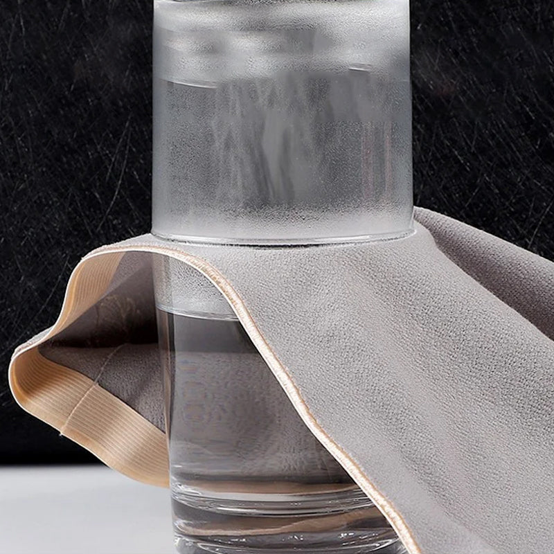 Ademende driehoekige short met hoge taille