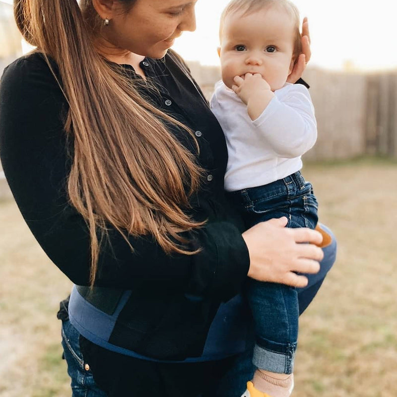 Baby's Bonding Carrier