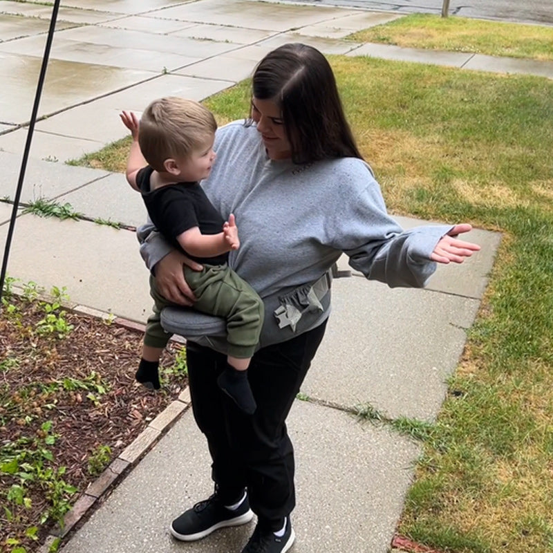 Baby's Bonding Carrier