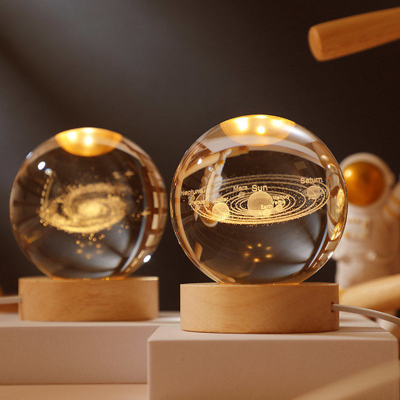 Gloeiend nachtlampje met kristallen bol