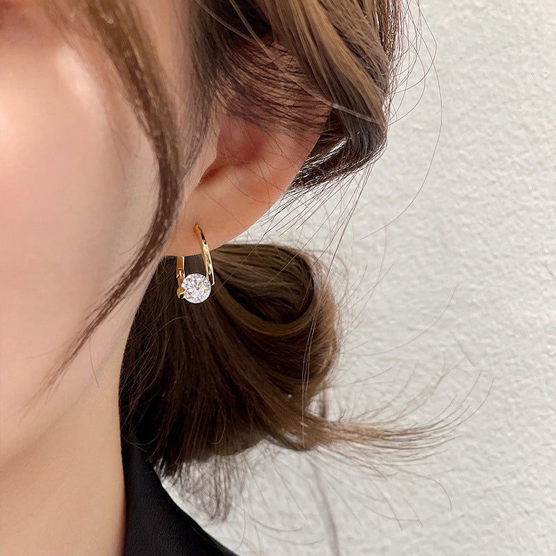 Ronde oorknopjes met diamant