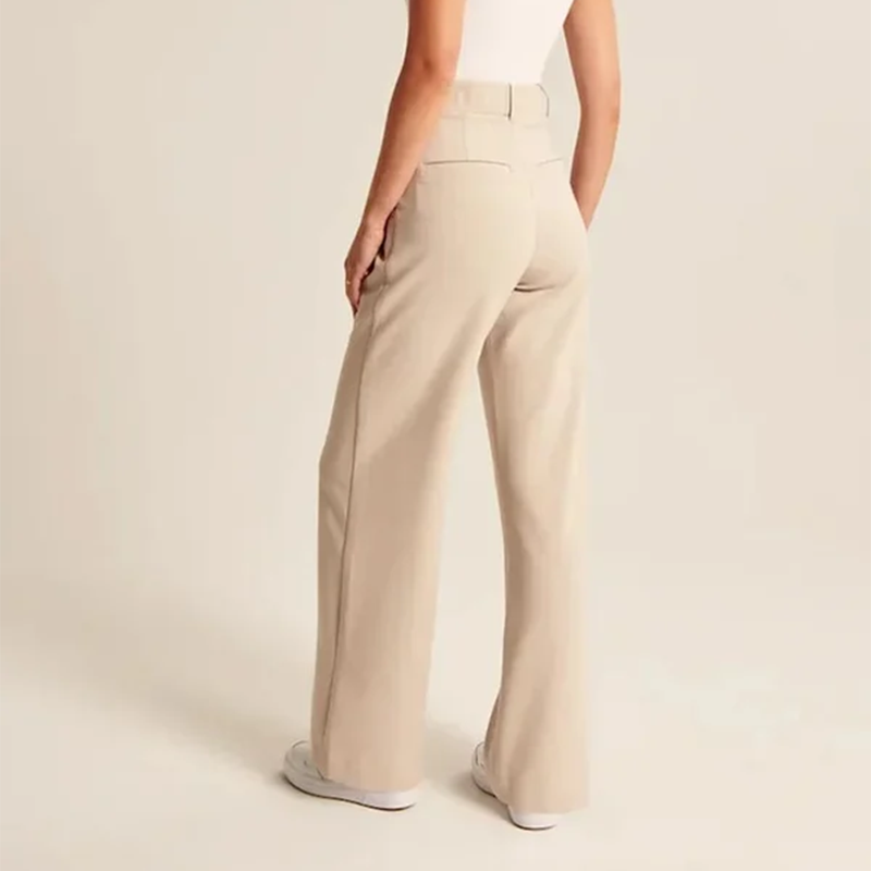 Moeiteloze getailleerde broek met wijde pijpen