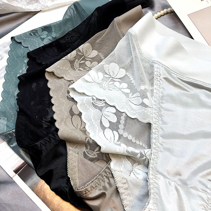 Satijnen kanten slipje