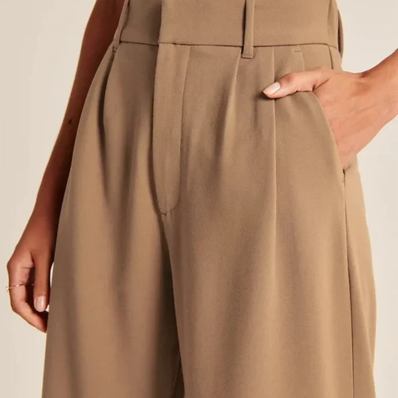 Moeiteloze getailleerde broek met wijde pijpen
