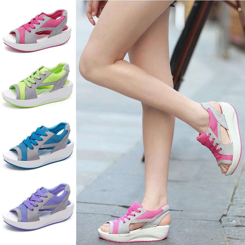 Ademende plateausandalen met sleehak