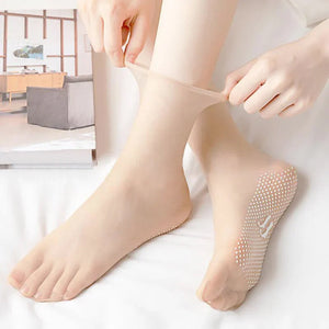 Invisible short stockings with non-slip rubber dots