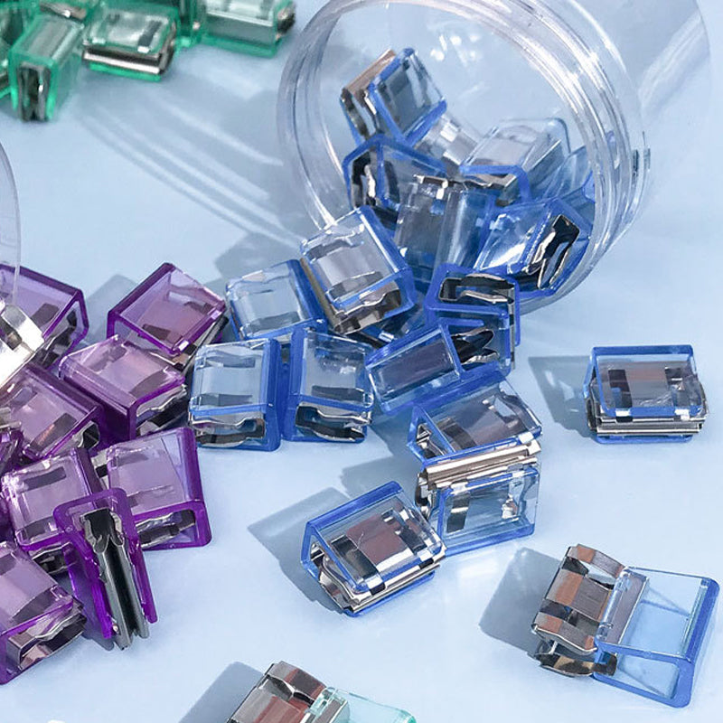 Kleurrijke mini-paperclips