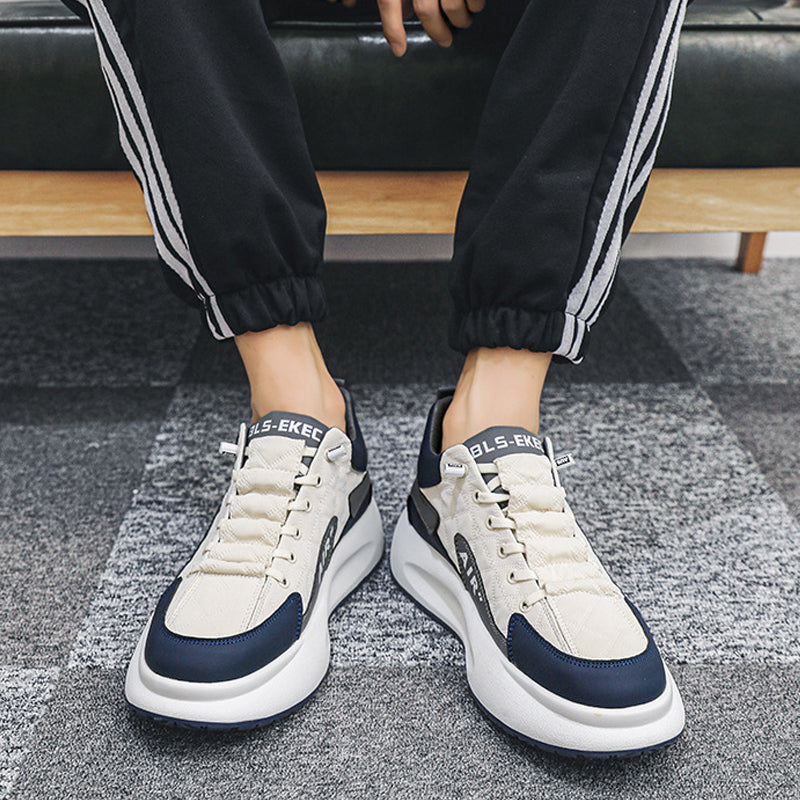 Stoffen sneakers met dikke zolen