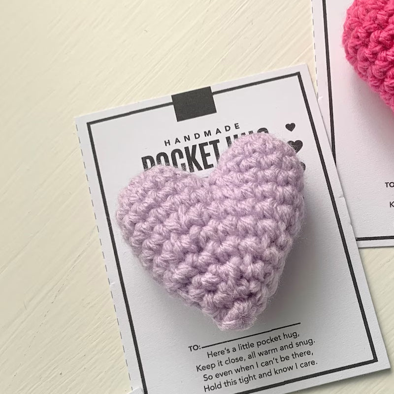 Pocket knuffel gehaakt hart klein geschenk