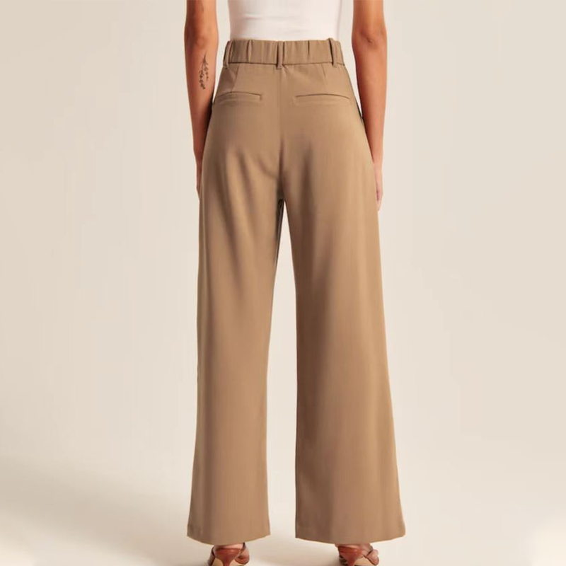 Moeiteloze getailleerde broek met wijde pijpen