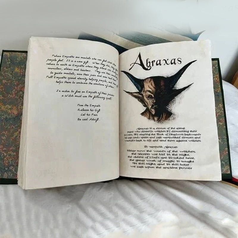 💥Deluxe Charmed Boek der Schaduwen（De voorverkooptijd van dit product is 8-10 dagen）
