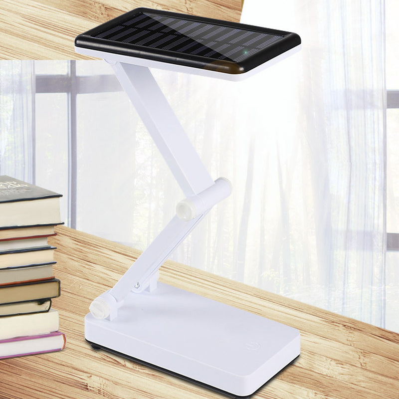 Op zonne-energie USB-oplaadbare tafellamp voor twee doeleinden