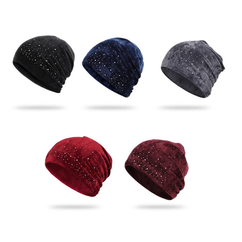 Zachte winter muts met strass steentjes