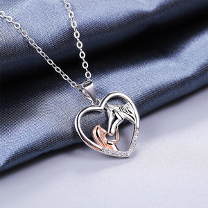 Meisje en paard ketting ketting