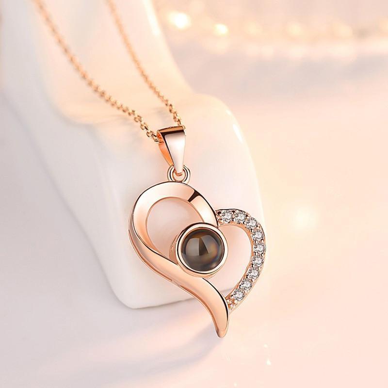 Hartketting met liefdesprojectie (I Love You in 100 talen)