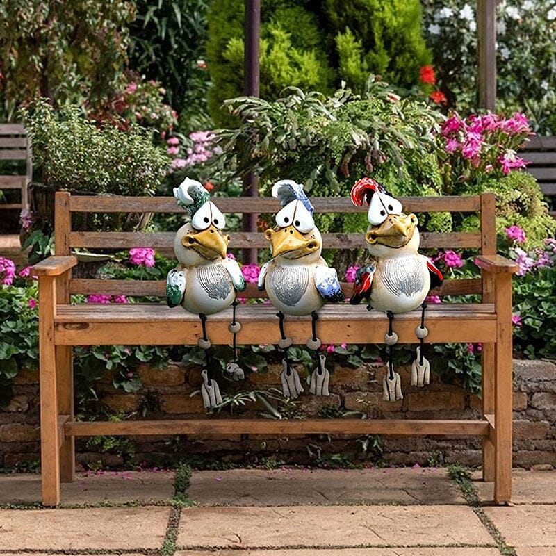 Hars Kip Tuinornament