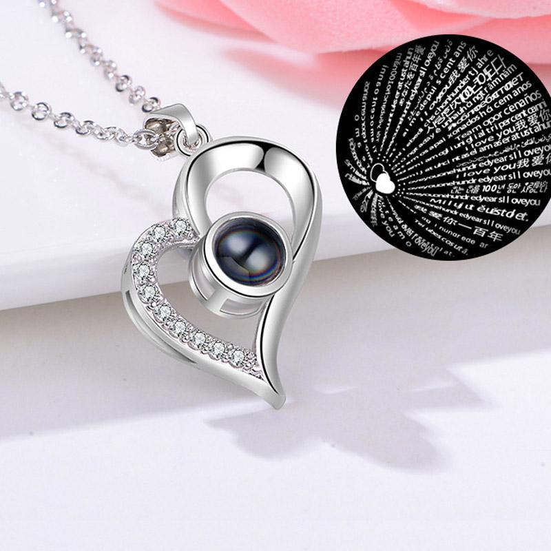 Hartketting met liefdesprojectie (I Love You in 100 talen)