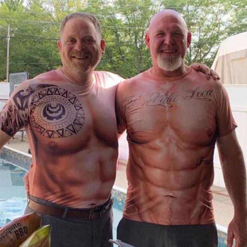 T-shirt met spiertattoo