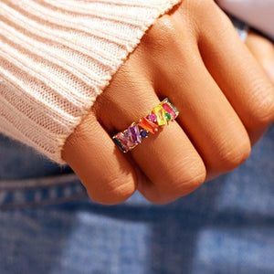 Ring met regenboog zirkoon