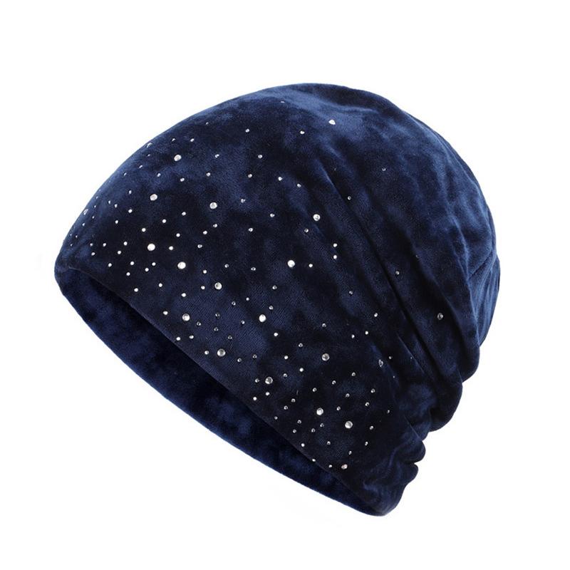 Zachte winter muts met strass steentjes