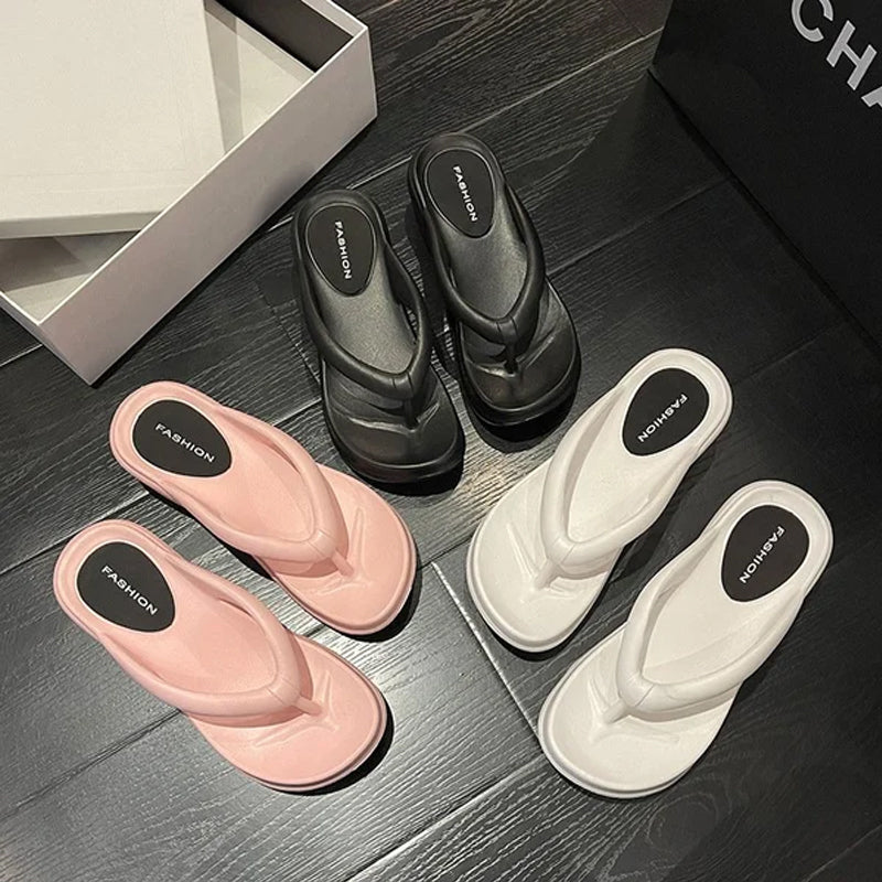 Teenslippers met dikke bodem