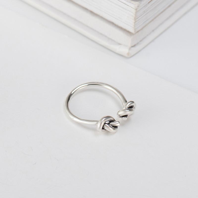 Zilveren eenvoudige knoop ring