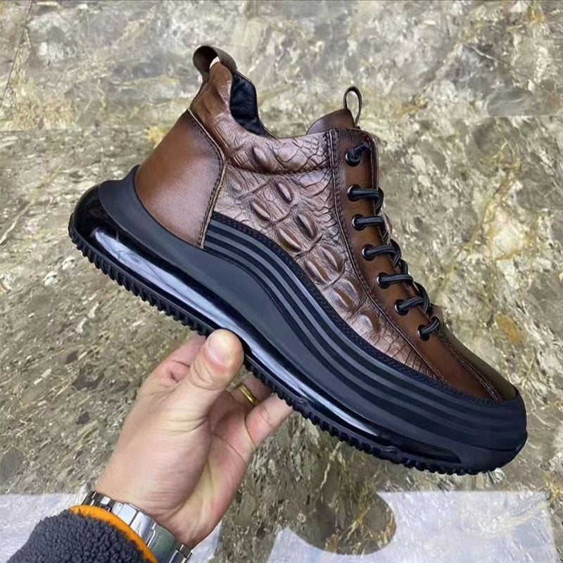 Sneakers met krokodillen print van koeien huid